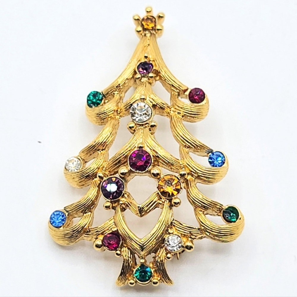 Vintage Monet Christmas Tree Brooch Gold Tone Colored Stones